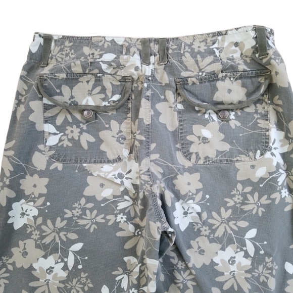 Gloria Vanderbilt Gray Floral Skimmer Capri Pants Size:‎ 8 - Picture 7 of 10